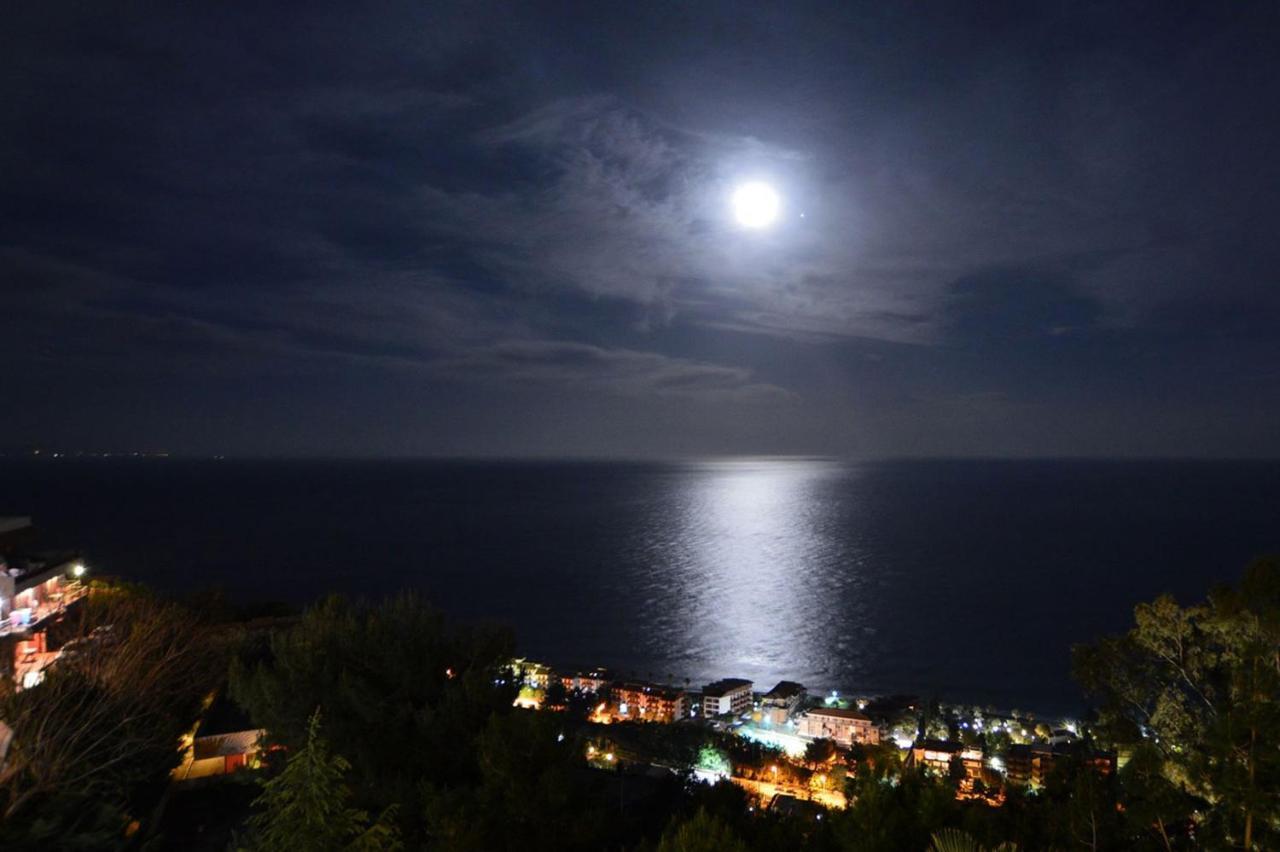Hotiday Village Letojanni Taormina Esterno foto