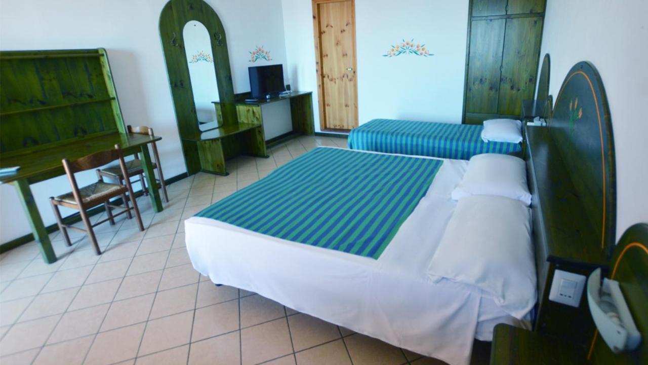 Hotiday Village Letojanni Taormina Esterno foto